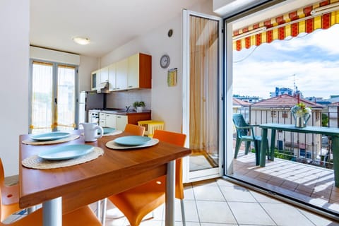 Day, Balcony/Terrace, Dining area