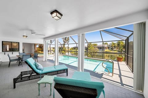 Seating area, Pool view, Swimming pool, Swimming pool, sunbed