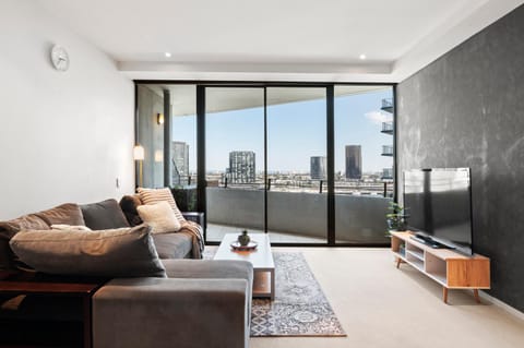 Communal lounge/ TV room, TV and multimedia, View (from property/room), Balcony/Terrace, Living room, Seating area, Evening entertainment