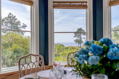 FW126: 126 Flyway Drive House in Kiawah Island