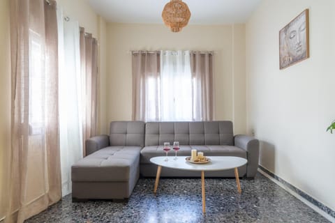 New Renovated Apt in City Center Apartment in Heraklion