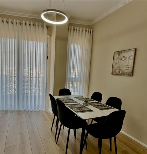 Living room, Seating area, Dining area