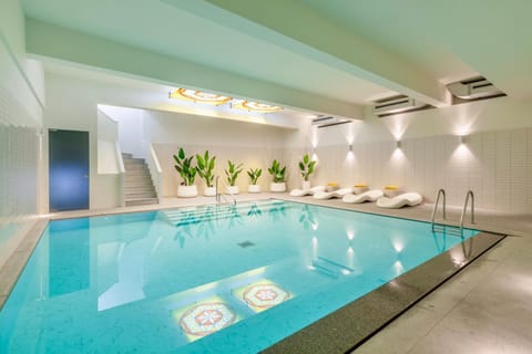 Hot Tub, Swimming pool