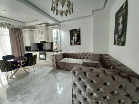 TV and multimedia, Living room, Dining area