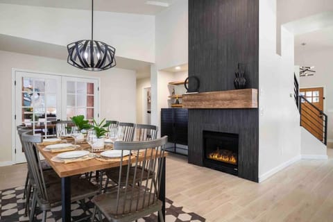 Dining area, flat iron