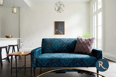 Roami at St. Charles Apartment in French Quarter