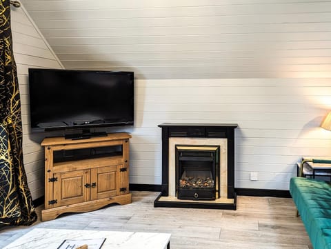 Communal lounge/ TV room, TV and multimedia, Living room