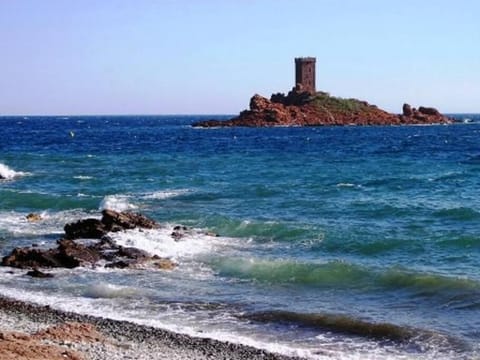 Beautifull 2 rooms appt, closed all main sights! Apartment in Saint-Raphael