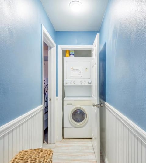 Newport Beach House House in Balboa Peninsula