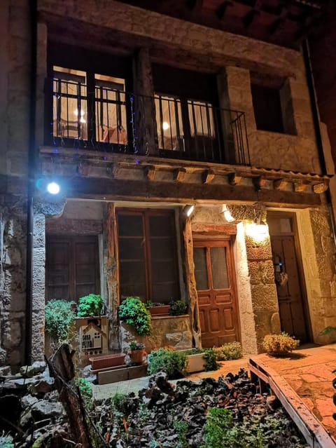 Property building, Patio, Facade/entrance