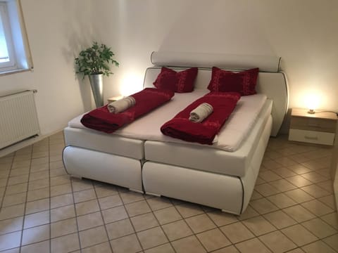 Photo of the whole room, On site