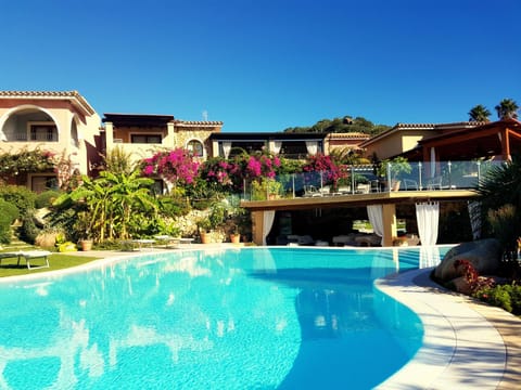 Patio, Day, Garden, Massage, Solarium, View (from property/room), Balcony/Terrace, Lounge or bar, Garden view, Pool view, Swimming pool