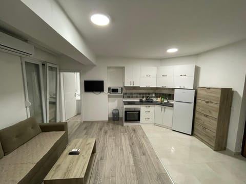TV and multimedia, Kitchen or kitchenette, Living room, Dining area