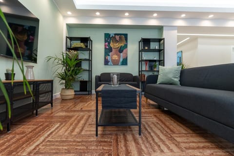 Library, Living room