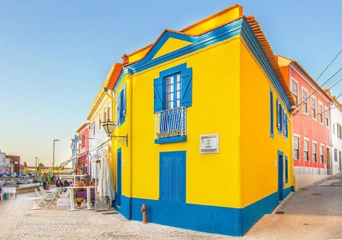 Facade/entrance, Spring, Off site, Other, On site, River view, Street view, Sunset