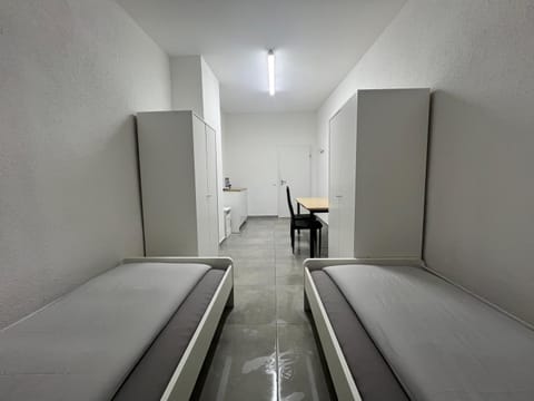 Mieterlux Frankfurt Heusenstamm Bed and Breakfast in Offenbach