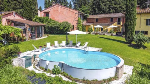 Property building, Patio, Spring, Day, Natural landscape, Garden, Garden view, Pool view, Swimming pool, sunbed