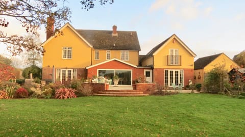 Newmans Lodge Bed and Breakfast in Babergh District