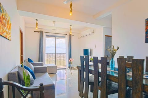 Living room, City view, Dinner