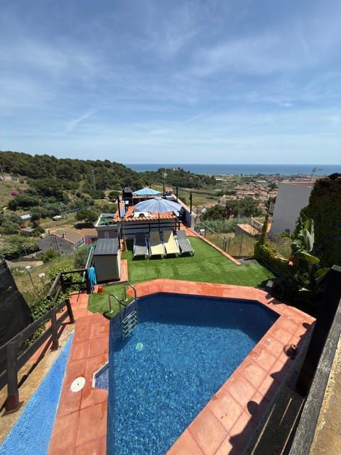 Day, Natural landscape, Mountain view, Pool view, Sea view, Swimming pool, sunbed
