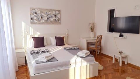 Bed, TV and multimedia