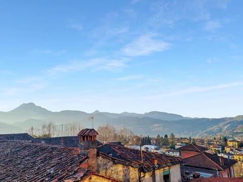 * Apartment in Barga Old Town with amazing views Apartment in Barga