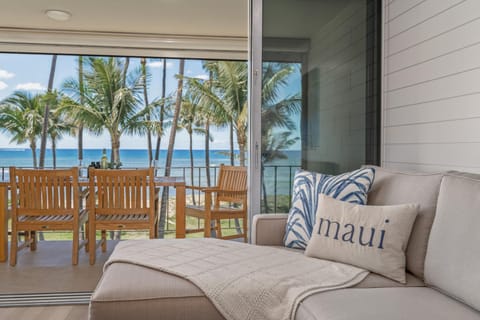 Living room, Sea view