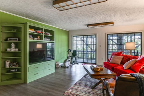 Deck and Community Perks Sky Valley Home! House in Sky Valley