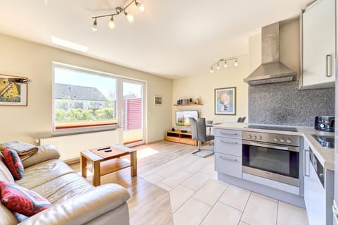 Kitchen or kitchenette, Living room, Seating area, Dining area, dishwasher, oven, stove