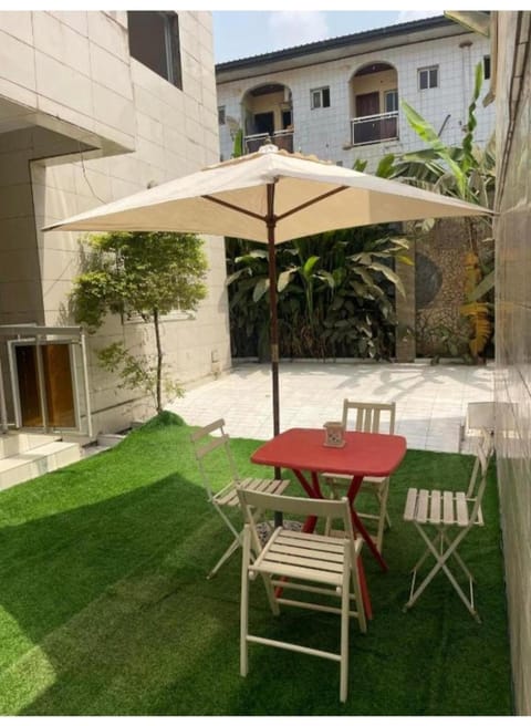 Property building, Patio, Patio, Balcony/Terrace, Balcony/Terrace, Inner courtyard view