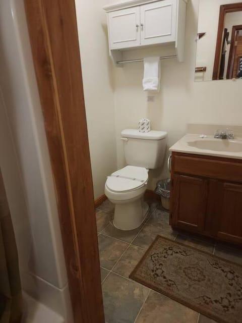 One Bedroom Cozy Cabin #23 on Patoka Lake in Southern Indiana Cabin in Indiana