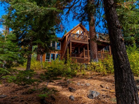 Canterbury Lodge House in Tahoe Vista