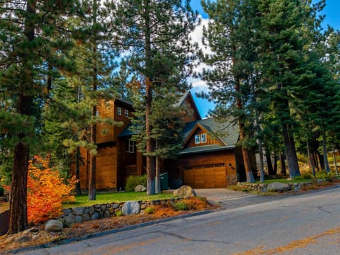 Canterbury Lodge House in Tahoe Vista