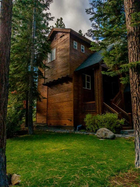 Canterbury Lodge House in Tahoe Vista