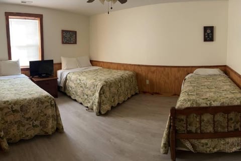 Arcadia Cabin #25 on Patoka Lake in Southern Indiana Cabin in Indiana