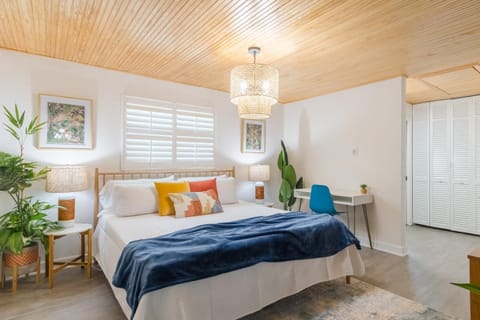 9 beds Beach GameRoom Cowboy Pool Mini Golf House in Daytona Beach Shores