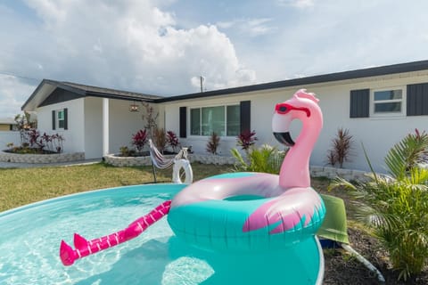 9 beds Beach GameRoom Cowboy Pool Mini Golf House in Daytona Beach Shores