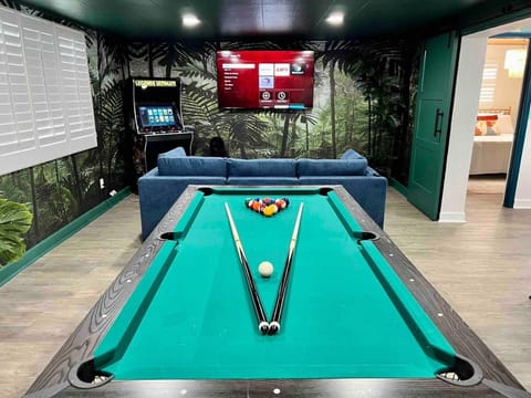 9 beds Beach GameRoom Cowboy Pool Mini Golf House in Daytona Beach Shores