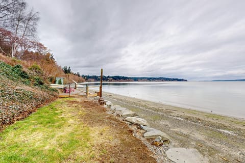 Bay Breeze Bliss House in Vashon