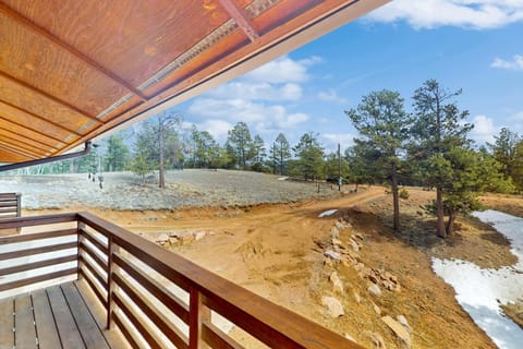 The Mountain Artist's Retreat House in Colorado