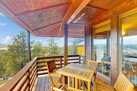 The Mountain Artist's Retreat House in Colorado