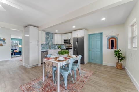 3 Bedrooms Family Travel Corporate Travel House in Daytona Beach Shores