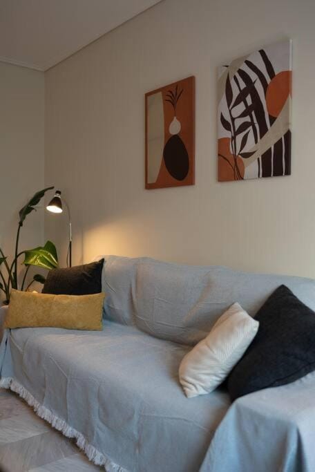 Cozy 1Bdrm Apt/walk to the beach Apartment in Alimos