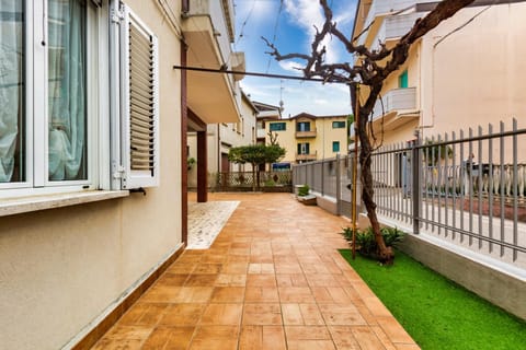 Property building, Day