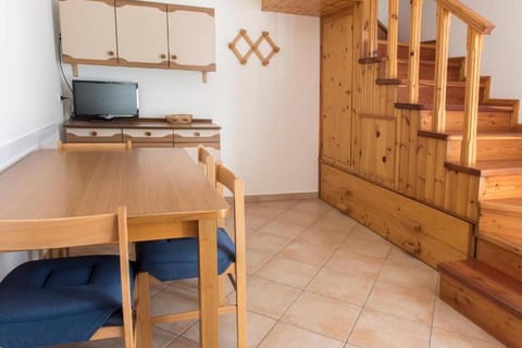 Trilocale con A/C a Marcelli - M035 Apartment in Marcelli