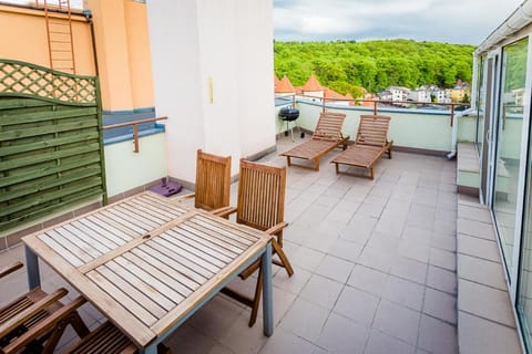 View (from property/room), Balcony/Terrace, Seating area