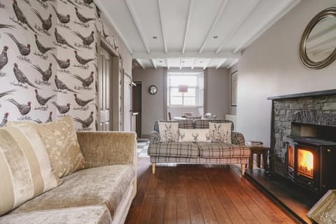 Living room, Seating area, flat iron