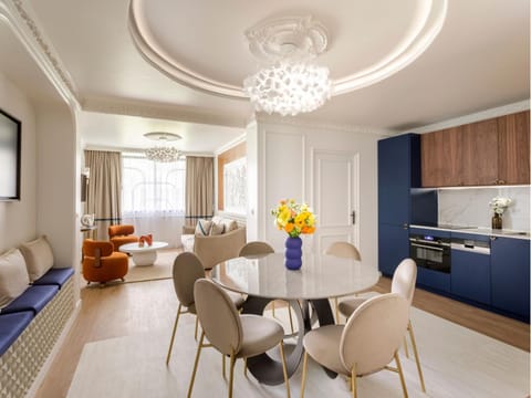 Living room, Dining area, kitchen