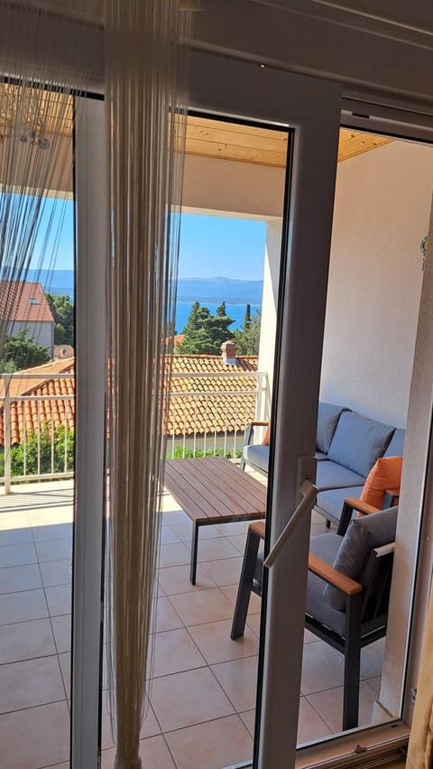 Villa Timić Apartment in Bol