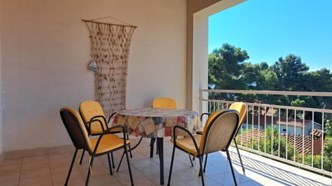 Villa Timić Apartment in Bol